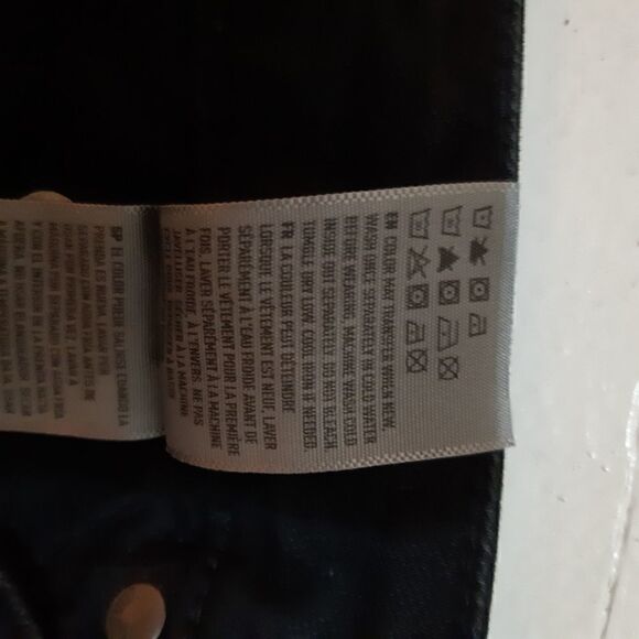 AEOāBlackāDistressedĀ DenimāMiniāSkirt - Picture 7 of 10